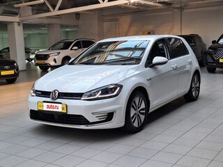 2017 Volkswagen e-Golf VII, белый, 1900000 рублей, вид 3