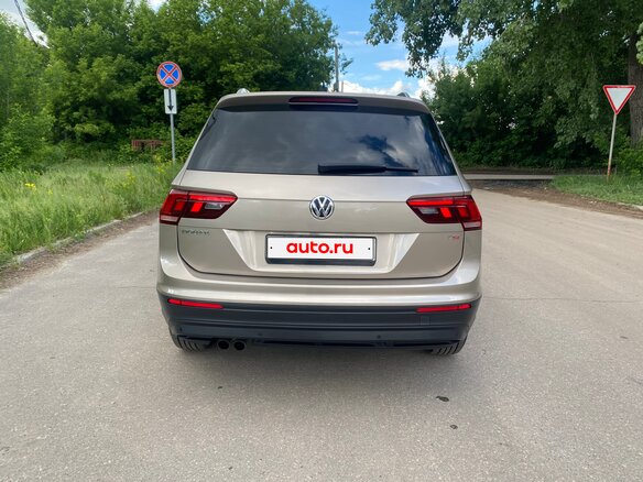 2017 Volkswagen Tiguan II, бежевый, 1999000 рублей - вид 5