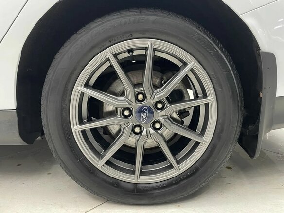 2013 Ford Focus III, белый, 830000 рублей - вид 24