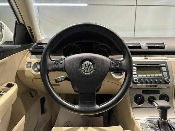 2008 Volkswagen Passat B6, белый, 520000 рублей - вид 10