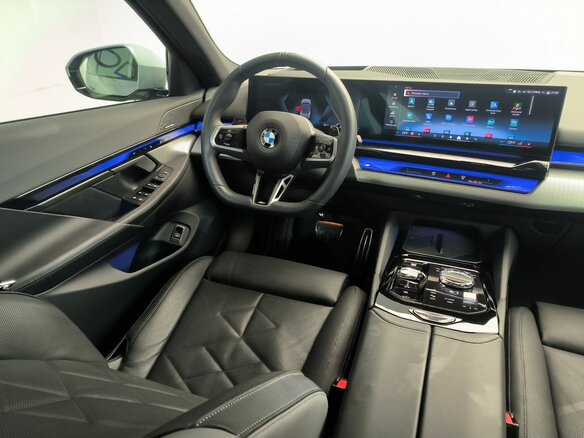 2025 BMW 5 серии 530i xDrive VIII (G60/G61/G68), серый, 8990000 рублей - вид 12