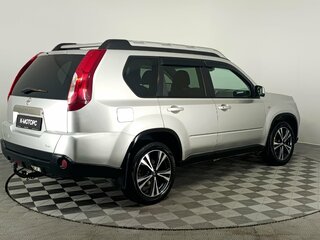 2013 Nissan X-Trail II Рестайлинг, серебристый, 1350000 рублей, вид 4