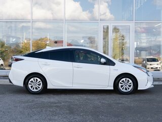 2018 Toyota Prius IV (XW50), белый, 1751000 рублей, вид 5