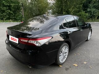 2018 Toyota Camry VIII (XV70), чёрный, 2200000 рублей, вид 3