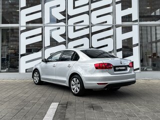 2011 Volkswagen Jetta VI, серебристый, 770000 рублей, вид 2