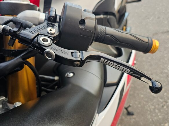 2011 Yamaha YZF-R1, белый, 1300000 рублей - вид 13