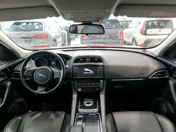 2016 Jaguar F-Pace I, красный, 2150000 рублей - вид 13