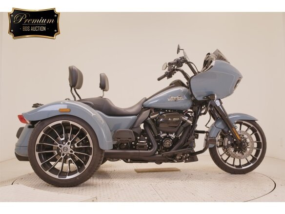2024 Harley-Davidson Tri Glide, голубой, 3250000 рублей