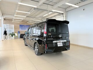 2016 Honda Stepwgn V, чёрный, 1749000 рублей, вид 4