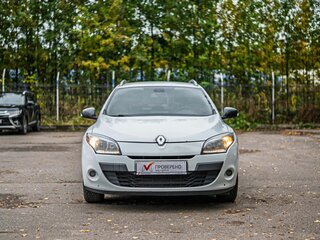 2010 Renault Megane III, белый, 699000 рублей, вид 3