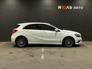 2014 Mercedes-Benz A-Класс 180 III (W176), белый, 1300000 рублей, вид 4