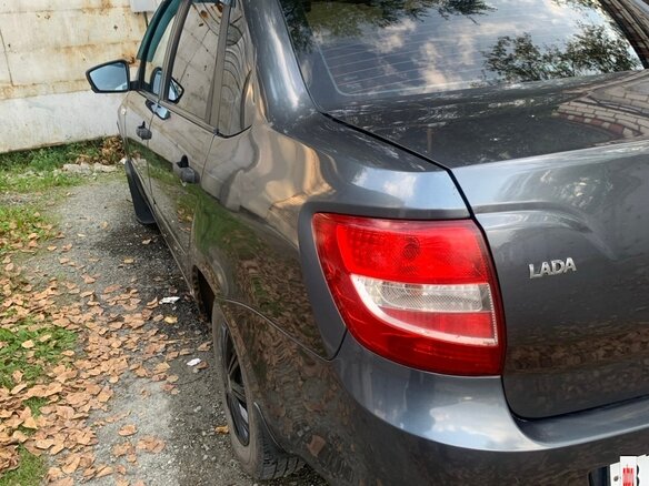 2017 Lada (ВАЗ) Granta I, серебристый, 350000 рублей - вид 4