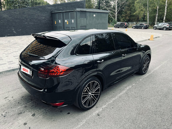 2011 Porsche Cayenne S II (958), чёрный, 2070000 рублей - вид 15