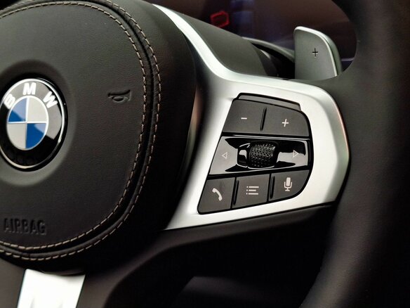 2026 BMW X6 40i III (G06) Рестайлинг, синий, 16350000 рублей - вид 14
