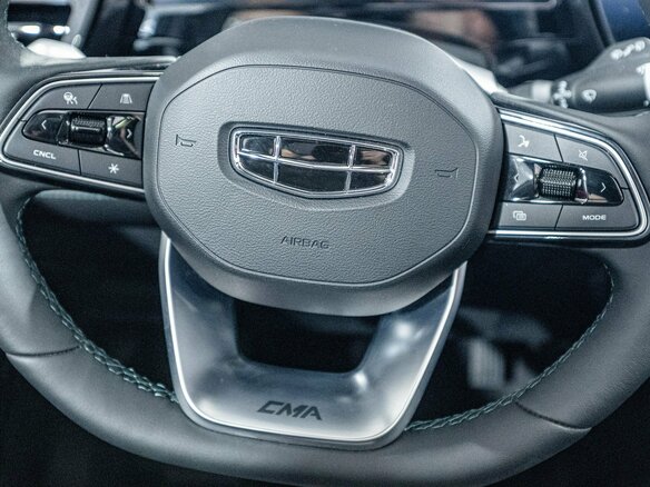 2026 Geely Monjaro I, белый, 4954990 рублей - вид 37