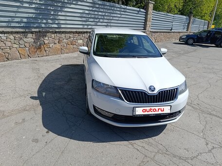 2018 Skoda Rapid I Рестайлинг, белый, 1110000 рублей, вид 3