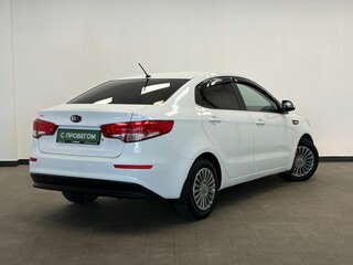 2015 Kia Rio III Рестайлинг, белый, 980000 рублей, вид 2