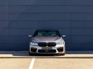 2018 BMW 5 серии 540i xDrive VII (G30/G31/G38), серый, 4655000 рублей, вид 2