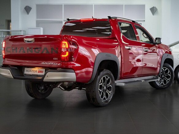 2025 Changan Hunter Plus, красный - вид 5