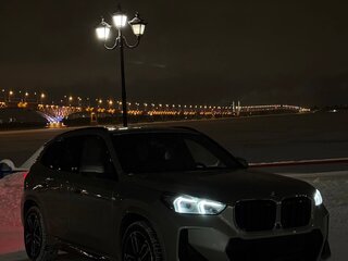 2025 BMW X1 20i xDrive III (U11/U12), серебристый, 4777777 рублей, вид 2