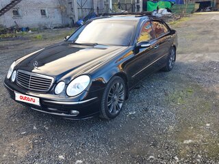 2004 Mercedes-Benz E-Класс 320 III (W211, S211), чёрный, 880000 рублей, вид 2