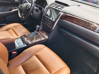 2017 Toyota Camry US Market VII (XV50) Рестайлинг, белый, 2100000 рублей, вид 5