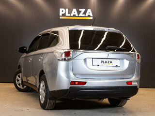 2013 Mitsubishi Outlander III, серебристый, 1125000 рублей, вид 3