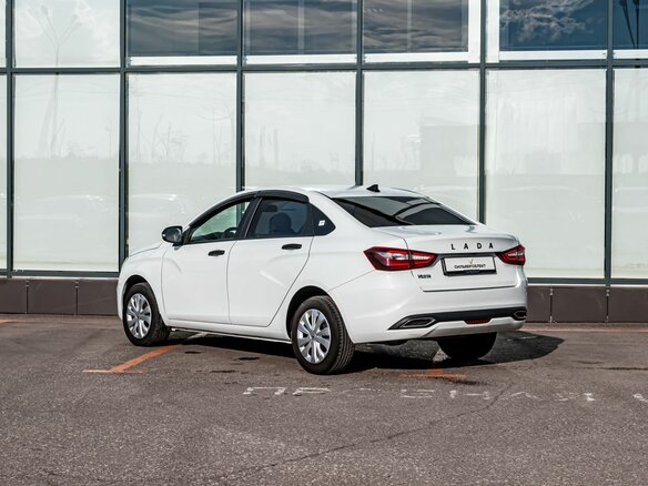 2024 Lada (ВАЗ) Vesta I Рестайлинг (NG), белый, 1130000 рублей - вид 5