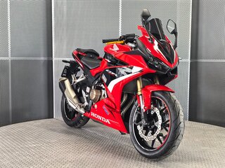 2023 Honda CBR 400R, красный, 677000 рублей, вид 2