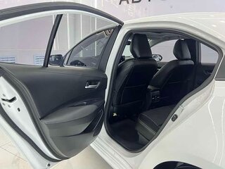 2023 Toyota Corolla XII (E210), белый, 1840000 рублей, вид 4