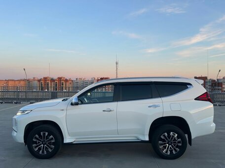 2022 Mitsubishi Montero Sport III Рестайлинг, белый, 3580000 рублей, вид 2
