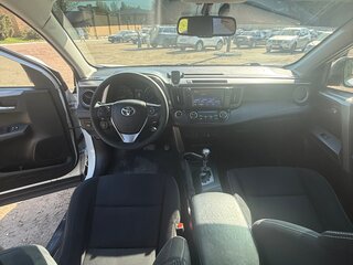 2018 Toyota RAV4 IV (XA40) Рестайлинг, белый, 2300000 рублей, вид 4