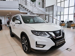 2021 Nissan X-Trail III Рестайлинг, белый, 3099000 рублей, вид 3