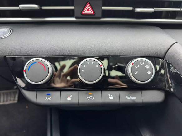 2023 Hyundai Elantra VII (CN7) Рестайлинг, белый, 1700000 рублей - вид 14