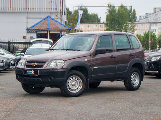 2017 Chevrolet Niva I Рестайлинг, коричневый, 579000 рублей, вид 2