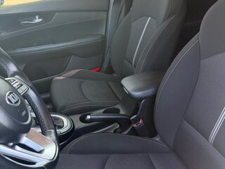 2021 Kia Cerato IV, белый, 2000000 рублей, вид 4