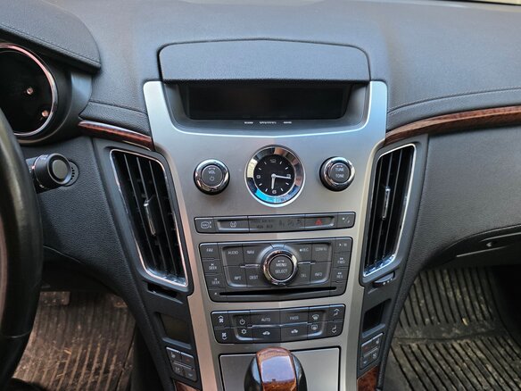 2011 Cadillac CTS II, белый, 1200000 рублей - вид 4