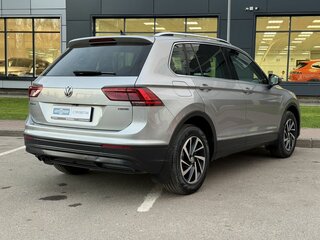 2018 Volkswagen Tiguan II, серебристый, 2750000 рублей, вид 5