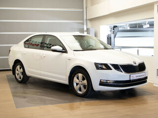 2019 Skoda Octavia III (A7) Рестайлинг, белый, 1874000 рублей, вид 3