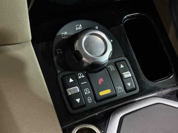 2010 Land Rover Discovery IV, коричневый - вид 13