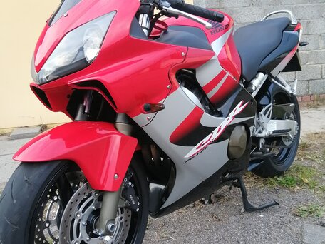 2005 Honda CBR 600F, красный, 585000 рублей, вид 1