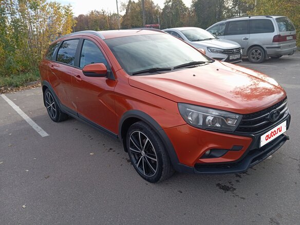 2019 Lada (ВАЗ) Vesta SW Cross I, оранжевый, 980000 рублей