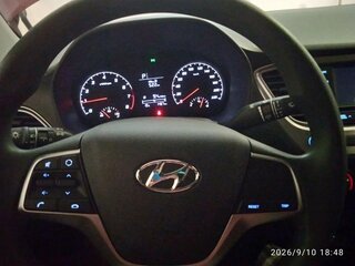 2021 Hyundai Solaris II Рестайлинг, красный, 1900000 рублей, вид 3