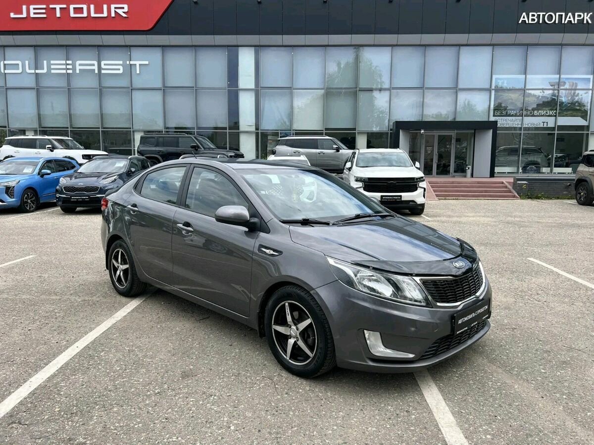 Открыть фотографии: Kia Rio III