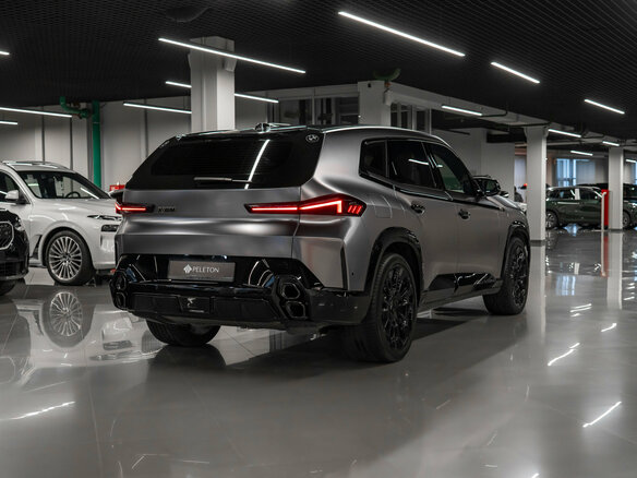 2025 BMW XM, серый, 20340000 рублей - вид 4