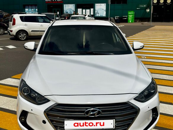 2016 Hyundai Elantra VI (AD), белый - вид 9