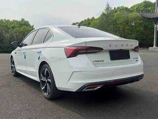 2023 Skoda Octavia IV (A8), белый, 2099111 рублей, вид 4