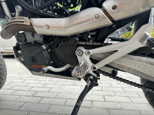 2011 KTM 690 SMC, белый, 499000 рублей - вид 5