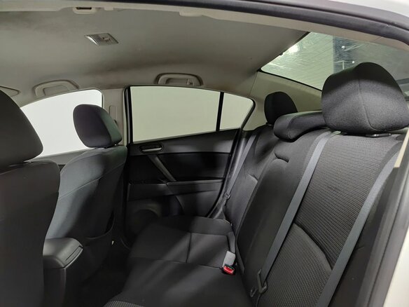 2012 Mazda 3 II (BL) Рестайлинг, белый, 885000 рублей - вид 11