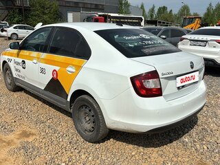 2019 Skoda Rapid I Рестайлинг, белый, 887000 рублей, вид 3